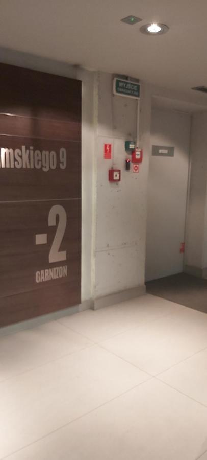 Central Apartments Garnizon 928 & Parking Gdansk Bagian luar foto